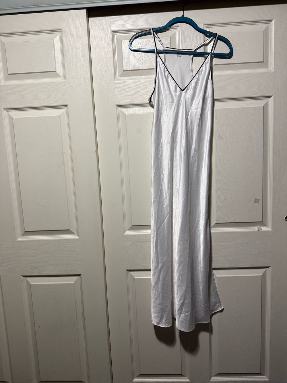 Victoria's Secret White Poliéster V-Neck Slip